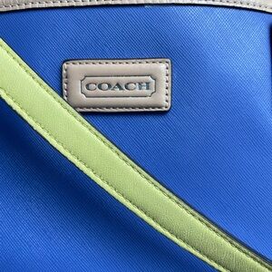 COACH BLUE LEATHER TOTE‎ WITH LIIGHT YELLOW TRIM/HANDLES.  EXCELLENT CONDITION.